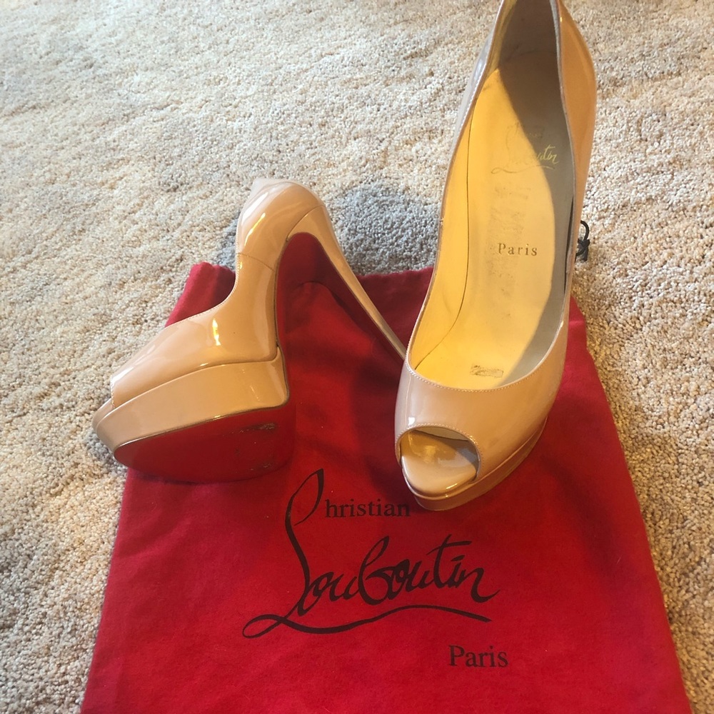 Open toe platform heels.